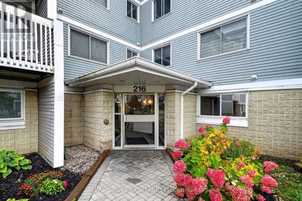118 - 216 Viewmount Drive, Ottawa, ON K2E7X4 Photo 2