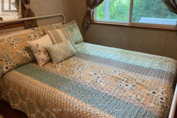 118 - 76735 Wildwood Line, Bluewater, ON N0M1G0 Photo 4