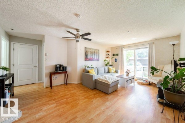 Primary Bedroom - #118 2305 35a Av Nw, Edmonton, AB T6T1Z2 Photo 3