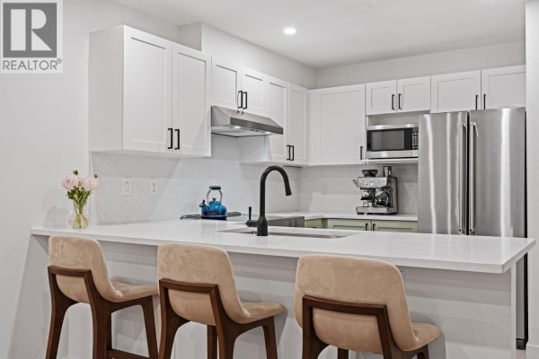 118 365 E 1st Street, North Vancouver, BC V7L4W5 Photo 5