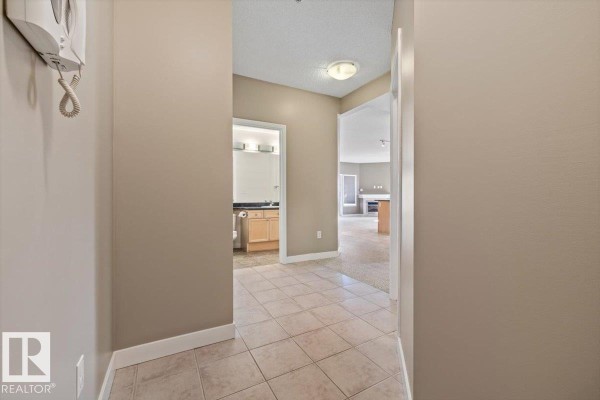 Den - #118 8931 156 St Nw, Edmonton, AB T5R1Y6 Photo 4