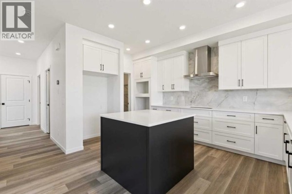 5pc Bathroom - 118 Creekstone Place Sw, Calgary, AB T2X5M8 Photo 5