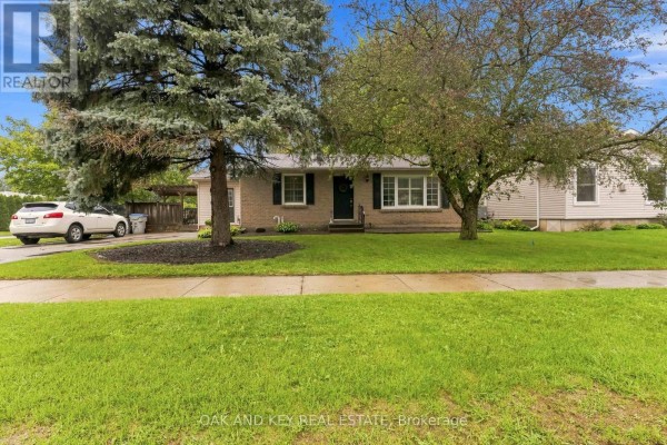118 Harold Court, Lucan Biddulph, ON, photo 2