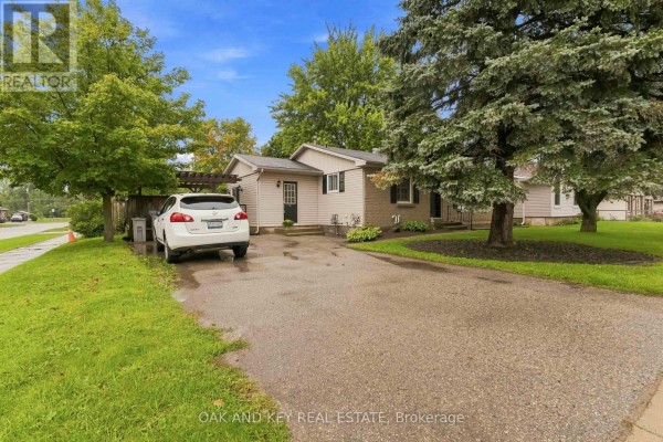 118 Harold Court, Lucan Biddulph, ON, photo 3