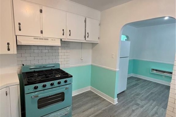 Kitchen - 118 Jacobson Avenue Unit# Upper, St  Catharines, ON L2T3A5 Photo 5