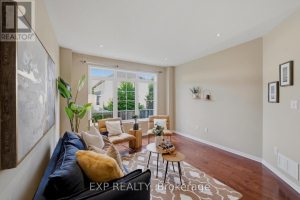 Eating area - 118 Laramie Crescent, Ottawa, ON K2J5Z8 Photo 4