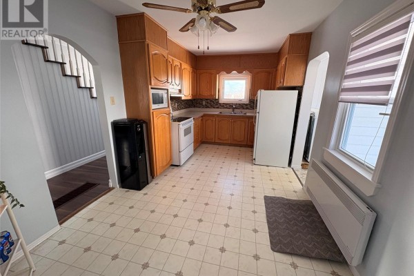 Porch - 118 Main Street, Port Aux Basques, NL A0M1C0 Photo 5