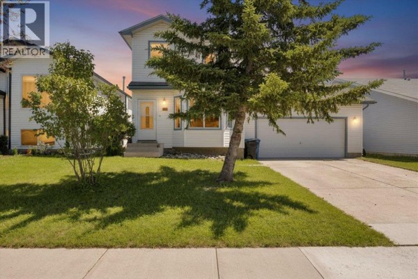 118 Meadowpark Drive, Carstairs, AB, photo 2