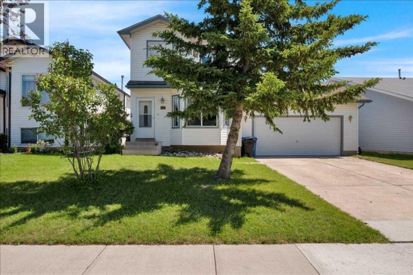 118 Meadowpark Drive, Carstairs, AB, photo 3