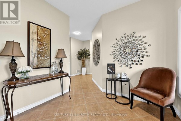 Dining room - 118 Mike Hart Drive, Essa, ON L0M1B6 Photo 5