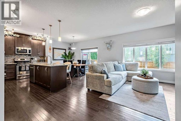 Kitchen - 118 Mist Mountain Rise, Okotoks, AB T1S5P6 Photo 4