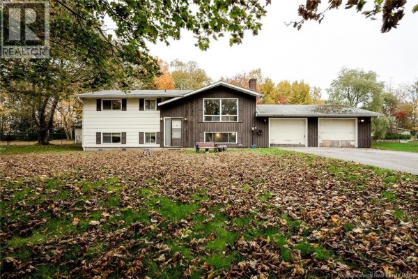 Living room - 118 Myles Avenue, Quispamsis, NB E2E1G1 Photo 2