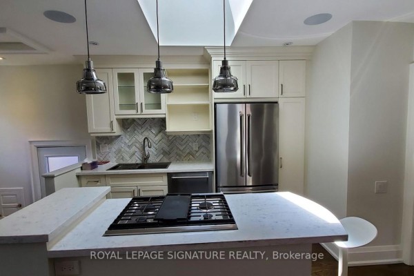 118 Parkhurst Boulevard, Toronto, ON M4G2E7 Photo 5