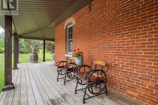 Laundry room - 118 River Road, Pelham, ON L0S1C0 Photo 4