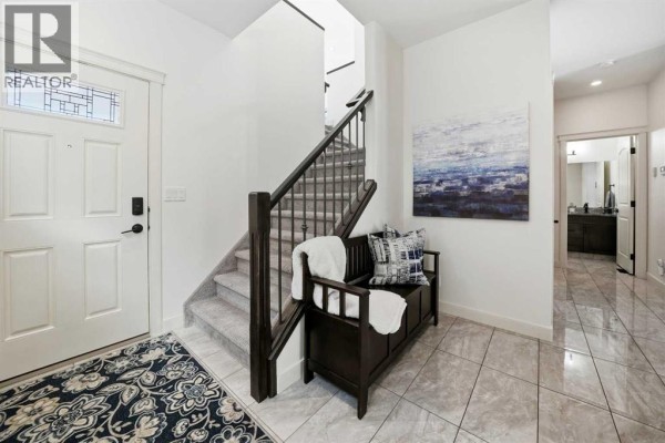 Kitchen - 118 Viscount Drive, Red Deer, AB T4R0M6 Photo 4