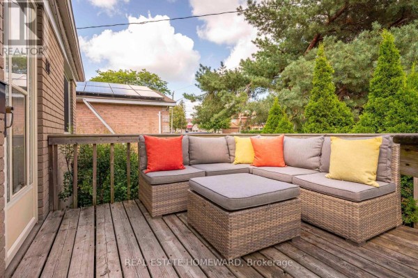 118 Zaph Avenue, Toronto, ON, photo 2
