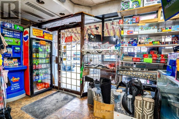 1180 St. Clair Avenue W, Toronto, ON M6E1B4 Photo 2
