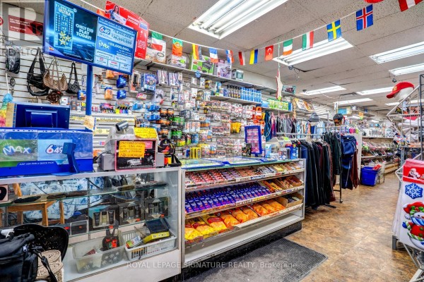 1180 St. Clair Avenue W, Toronto, ON M6E1B4 Photo 3