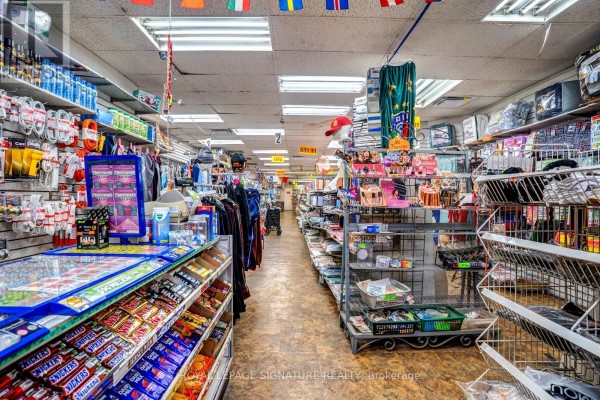 1180 St. Clair Avenue W, Toronto, ON M6E1B4 Photo 4