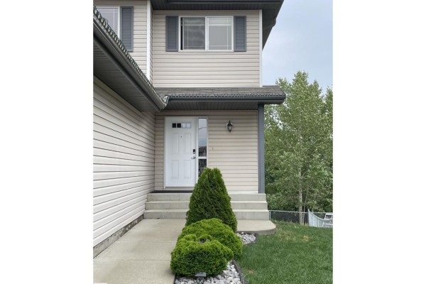 Kitchen - 11807 171 Av Nw, Edmonton, AB T5X6H8 Photo 3