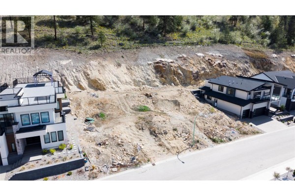 1181 Lone Pine Drive, Kelowna, BC V1P0A5 Photo 4
