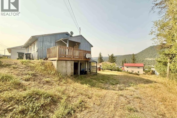Primary Bedroom - 1181 N Third Avenue, Williams Lake, BC V2G1Y2 Photo 3
