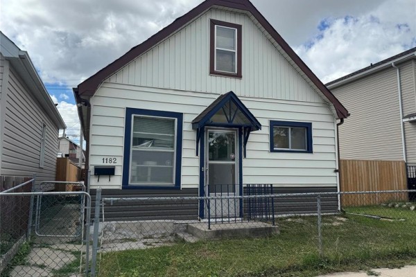 Kitchen - 1182 Pritchard Avenue, Winnipeg, MB R2X0G9 Photo 2
