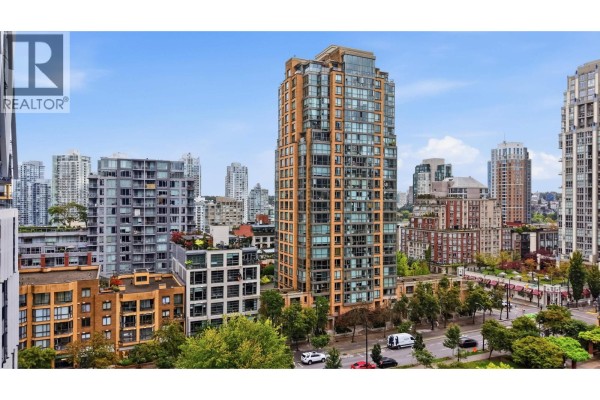 1182 Richards Street, Vancouver, BC V6B3E6 Photo 4