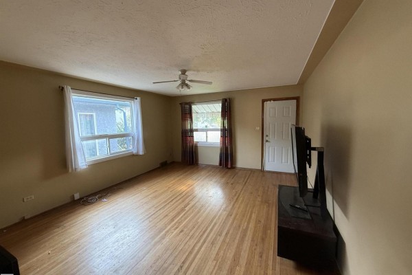Second Kitchen - 11825 67 St Nw, Edmonton, AB T5B1L9 Photo 5