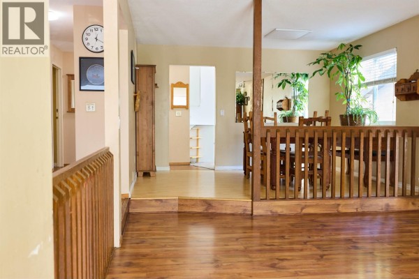 1183 Falcon Drive, Coquitlam, BC V3E2C2 Photo 5