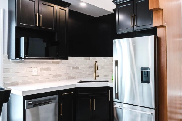 11833 102 Avenue Nw, Edmonton, AB T5K0R6 Photo 4