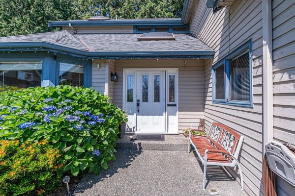 11837 Woodlynn Court, Purden, BC V4E3G8 Photo 4