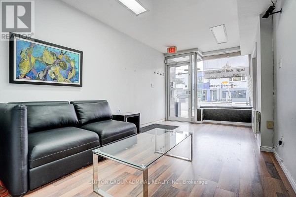 1184 Eglinton Avenue W, Toronto, ON M6C2E3 Photo 3