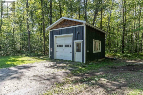 1184 Eveleigh Road, Muskoka Lakes, ON P0B1J0 Photo 3