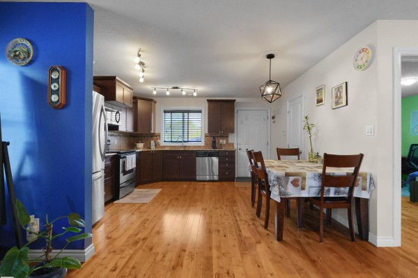 Kitchen - 11841 94 St Nw, Edmonton, AB T5G1J3 Photo 3