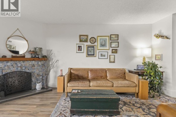 1185 Lillooet Road, North Vancouver, BC V7J3H7 Photo 5