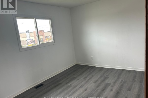 Bedroom - 11850 Airport Road, Brampton, ON L6R0C7 Photo 5