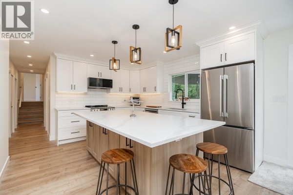 11853 Glenhurst Street, Maple Ridge, BC V2X6V7 Photo 2