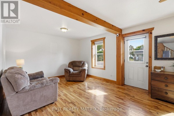 1187 Labrosse Street, East Hawkesbury, ON K0B1P0 Photo 4