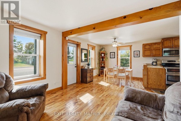 1187 Labrosse Street, East Hawkesbury, ON K0B1P0 Photo 5