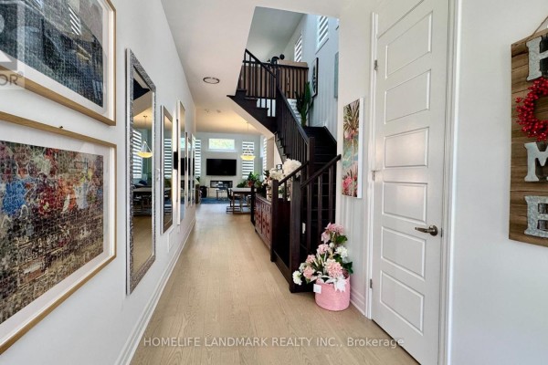 1187 Onyx Trail, Oakville, ON L6H8A6 Photo 3