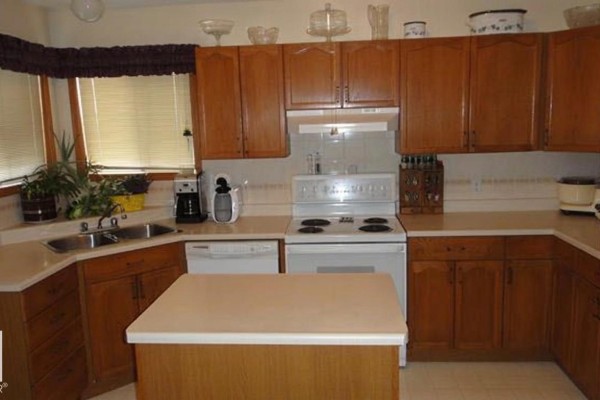 Dining room - 1188 Joyce Rd Nw Nw, Edmonton, AB T6L6V4 Photo 2