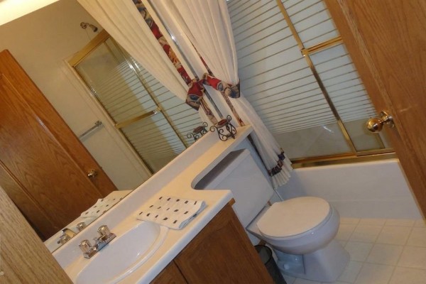 Kitchen - 1188 Joyce Rd Nw Nw, Edmonton, AB T6L6V4 Photo 3