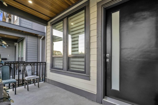11899 74b Avenue, Delta, BC V4C1H2 Photo 3