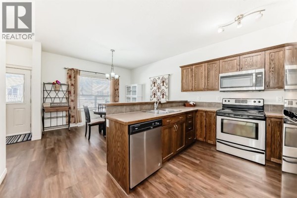 Dining room - 119, 50 Lucky Place, Sylvan Lake, AB T4S0E3 Photo 5