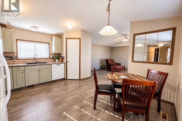 4pc Bathroom - 119, 810 56, Edson, AB T7E1P5 Photo 3