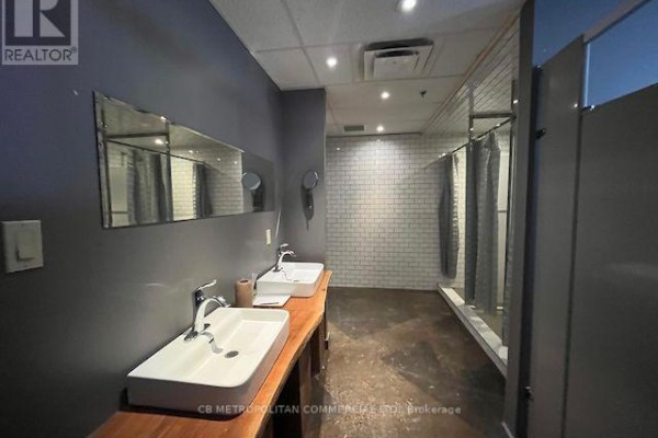 119 - 100 Sunrise Avenue, Toronto, ON M4A1B3 Photo 4