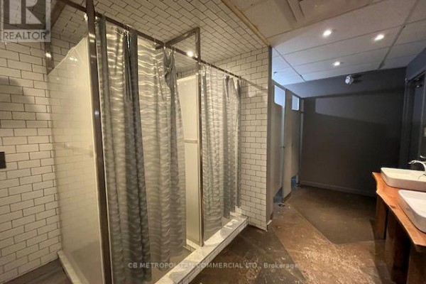 119 - 100 Sunrise Avenue, Toronto, ON M4A1B3 Photo 5