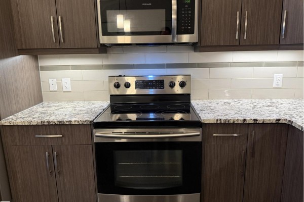 #119 10523 123 St Nw, Edmonton, AB T5N1N9 Photo 5