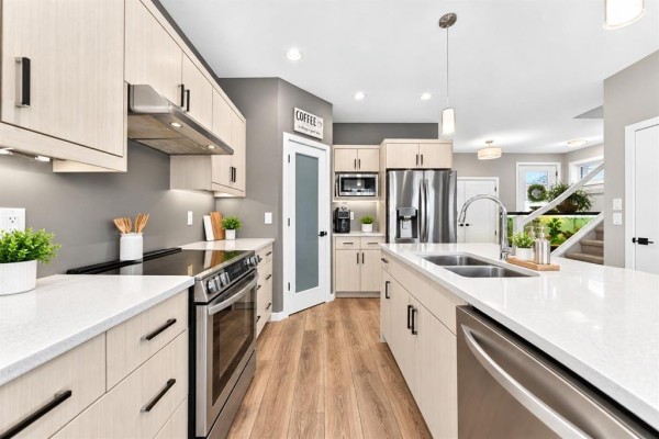 Great room - 119 Big Bluestem Road, Winnipeg, MB R2C5S9 Photo 4